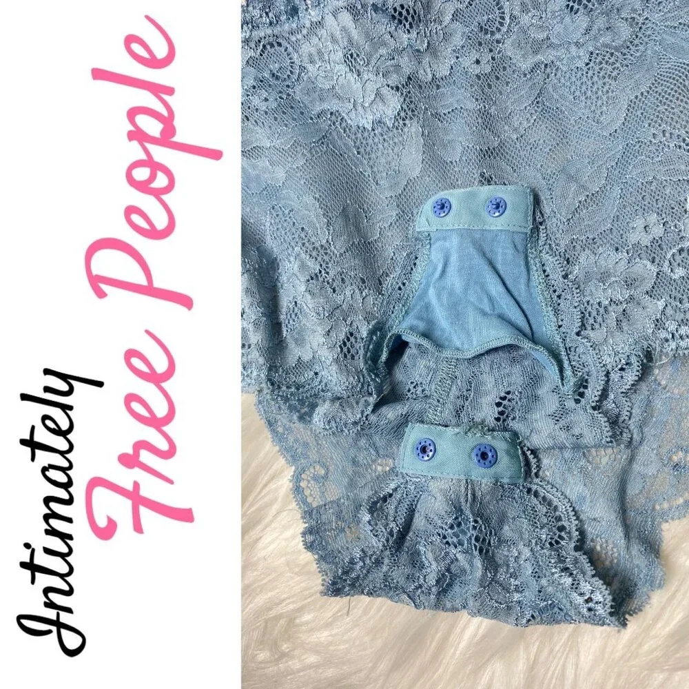 NWOT FREE PEOPLE INTIMATELY ON BOARD LACE OPEN BACK BODYSUIT ROMANTIC BOHO SMALL